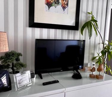 Sao Jorge de Arroios Apartment | Modern Apartment Near Subway - Family Friendly Retreat