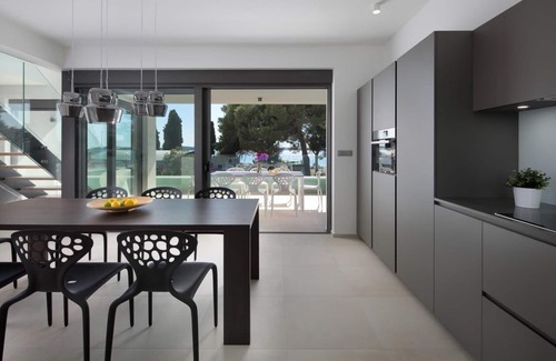 Fazana Apartment | Prime Penthouse with Jacuzzi Steps from the Beach