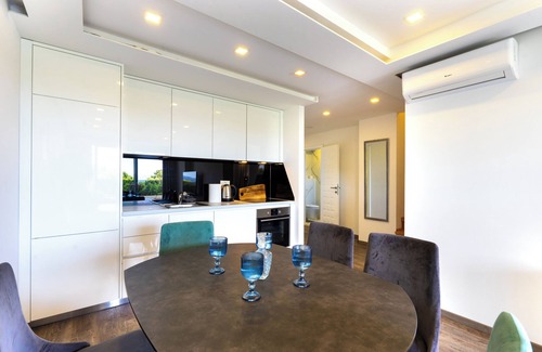 Donja luka Apartment | Ocean View Penthouse Apartment in Makarska Beach