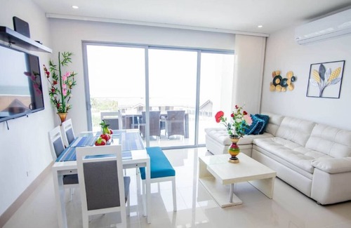 Bocagrande House | Prime Beachfront Penthouse with Ocean Views & Pool Access