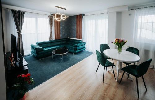 Sibiu Apartment | Top-Rated Belvedere Penthouse with Hot Tub & Accessibility