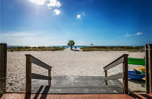 Treasure Island Apartment | Exclusive Penthouse Suite at Island Inn Beach Resort
