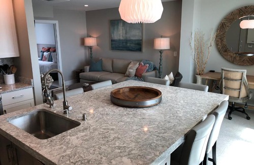 Treasure Island Apartment | Exclusive Penthouse Suite at Island Inn Beach Resort