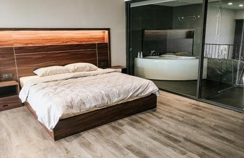 Tay Ho Apartment | Elegant Pentstudio at Westlake with Private Pool Access