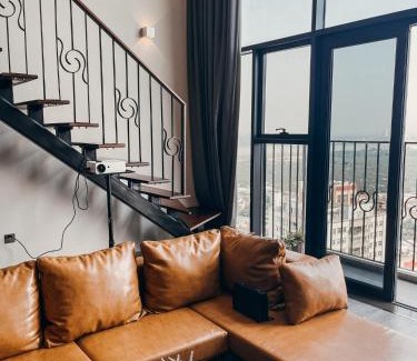 Tay Ho Apartment | Elegant Pentstudio at Westlake with Private Pool Access