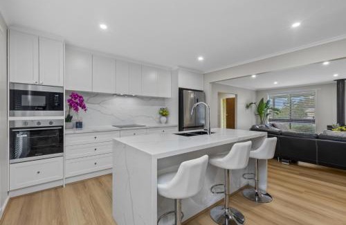 Bendigo Villa | Heritage Home in Bendigo CBD: Pet-Friendly with Modern Comforts
