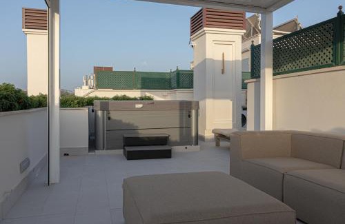 Golden Mile Apartment | LUXURY PETHOUSE, Marbella TOP