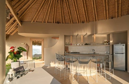 Troncones Villa | Romantic Escape: Seafront PH with Spa & Breakfast Amenities