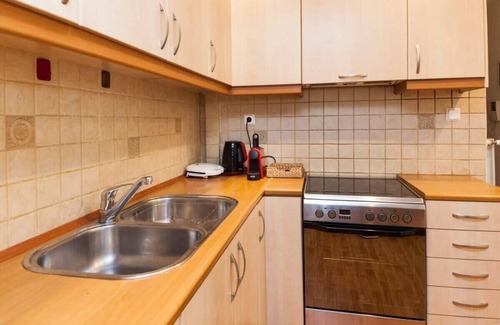 Pasalimani Apartment | Modern Pireas Retreat: 2BR Urban Escape with Kitchen