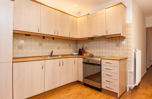 Pasalimani Apartment | Modern Pireas Retreat: 2BR Urban Escape with Kitchen