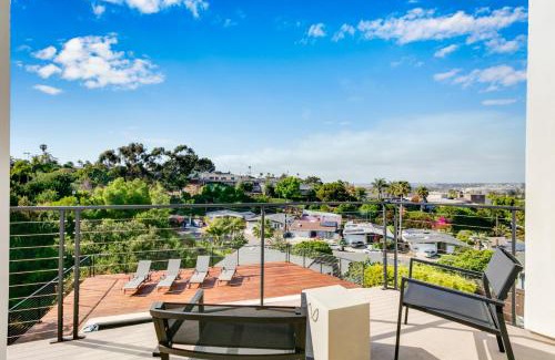 Loma Portal Villa | Luxury Pool Haven Scenic Views and Summer Fireworks