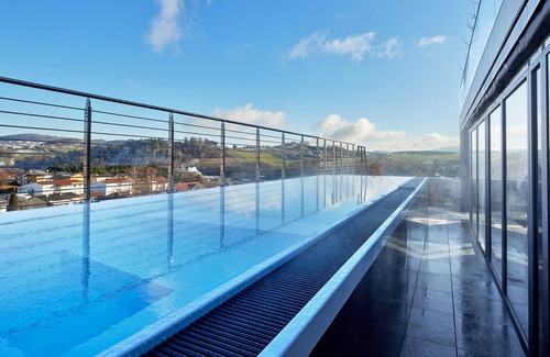 Roehrnbach House | Indulge in Wellness & Sport at Hotel Jagdhof's Pool Suite