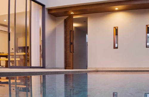 Choeng Thale Villa | Elegant 5-Bedroom Villa with Pool and Ocean Views