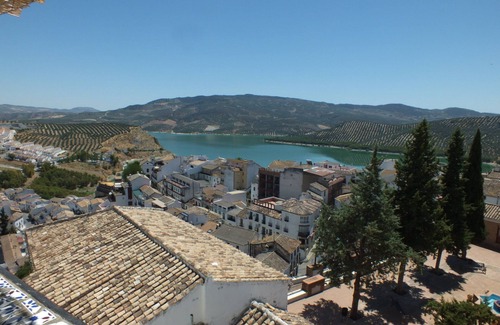 Iznajar Apartment | Serene Poolside Apartment with Hot Tub and Ocean View