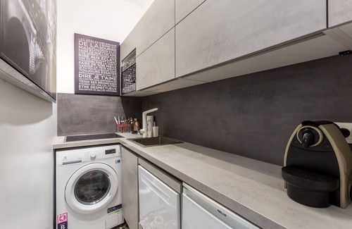 Ternes Apartment | Elegant Hotel Near the Champs Elysées with Family Amenities