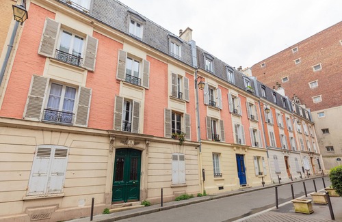 Ternes Apartment | Elegant Hotel Near the Champs Elysées with Family Amenities