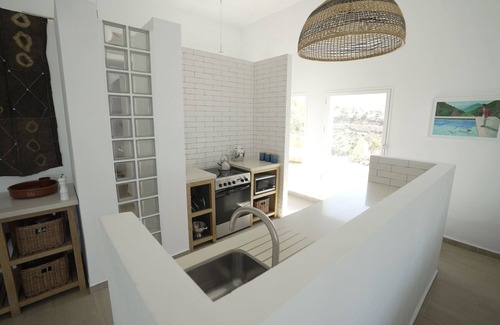 Alcaucin Villa | Stylish Oceanfront Villa with Private Pool & High Ratings
