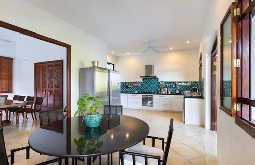 Wichit Villa | Elegant Beachfront Haileng Villa with Pool and Dining