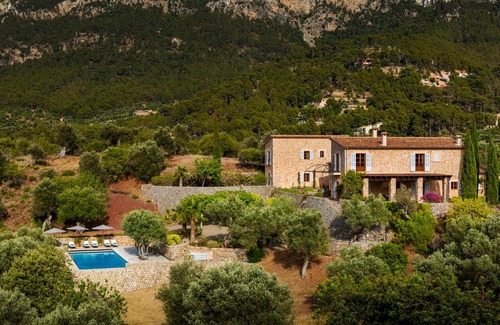 Banyalbufar Villa | Exclusive Mallorca Villa with Private Pool & Family Amenities