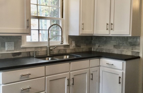 Mount Vernon House | Elegant Private Residence with Kitchen | Rated 10/10 by Guests