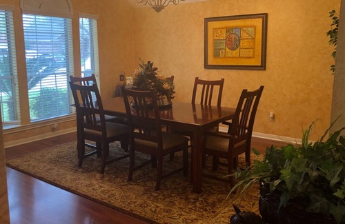 Pearland House | Luxury private suite