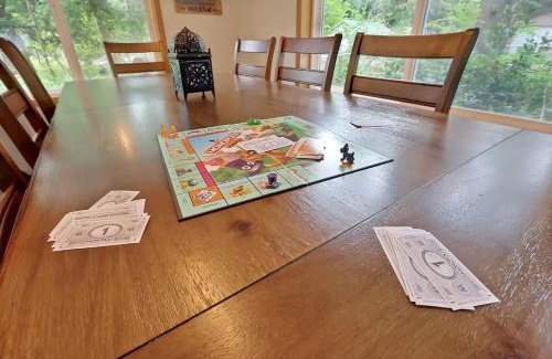 Paradise Estates House | Luxury Rainier Cabin-Sauna-Hot Tub-EV-WiFi