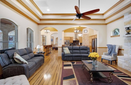 Bertram Other | Luxury Ranch in Florence-Party House for Families 5 1/2 bedrooms,5bath,Sleeps 20