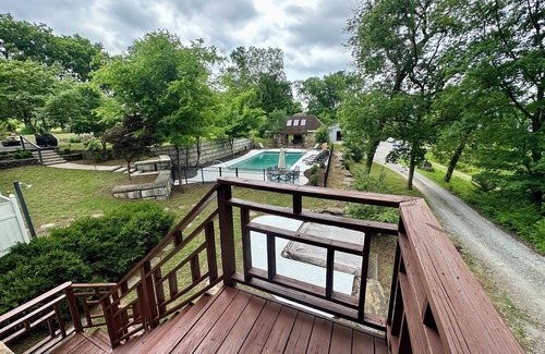 Hermitage House | Luxury Ranch on Kenny Rogers’ Former Estate – Pool, Trails, Animals & Firepit