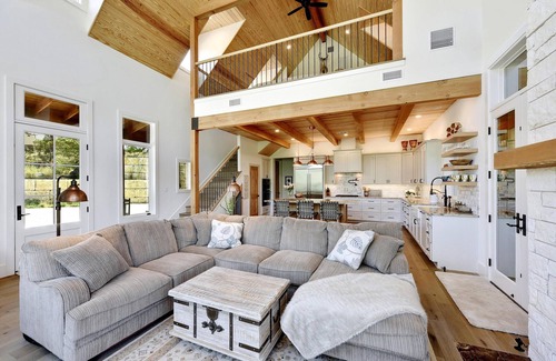 Dripping Springs House | Unforgettable Ranch & Wellness Retreat with Spa and Creek