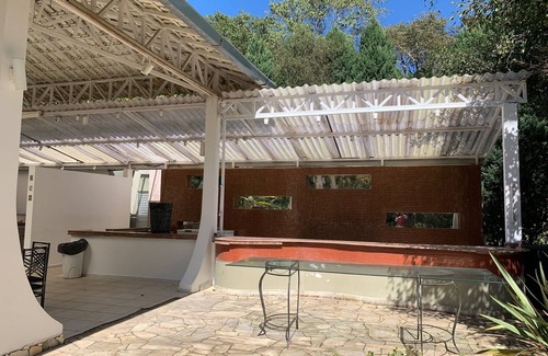 Mogi das Cruzes House | Tranquil Getaway Near São Paulo with Pool and Internet