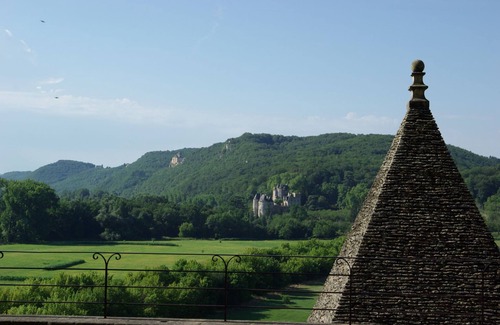 Beynac-et-Cazenac House | Exquisite Perigord Retreat with Heated Pool and Valley Views