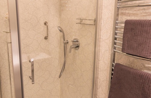 Erzsebetvaros Apartment | Elegant Residence in the Heart of Jewish District - 10/10 Rated