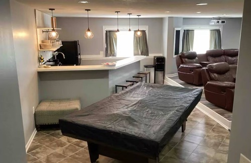 Wichita Apartment | Luxury Residence w/Theatre Room