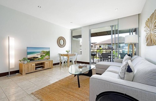 Casuarina Apartment | Tranquil Resort Studio with Pool, Steps from the Beach