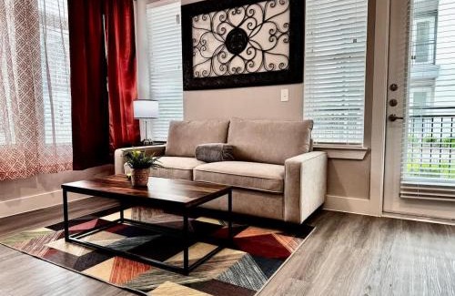 McNeil Apartment | Luxury Resort-Style Apt Pool