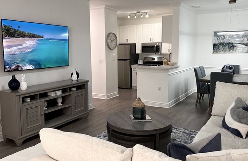 Clearwater Apartment | Resort-Style Oasis with Ocean Views and Spa Amenities