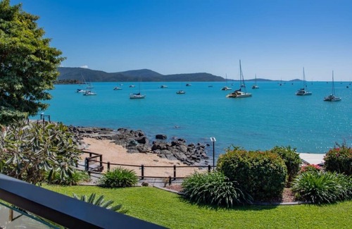 Airlie Beach Villa | Luxury Resort Waterfront Living With Private Pool at Mirage Whitsundays.