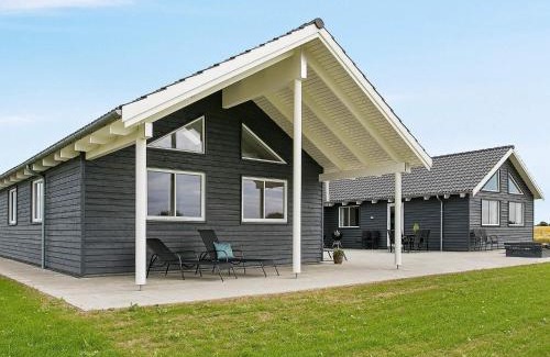 Spøttrup House | Ideal 24-Person Holiday Home in Sp ttrup with Pool