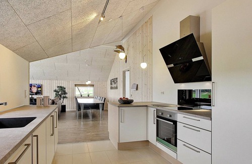 Bøjden House | Spacious 14-Person Holiday Home with Oceanfront Pool