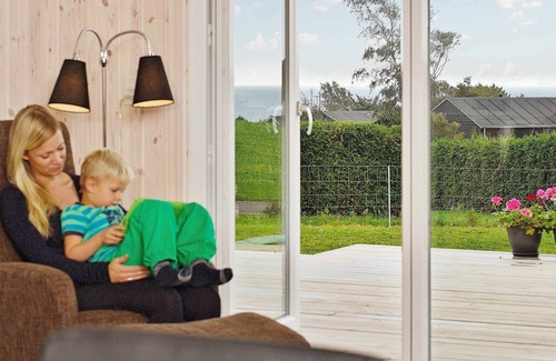 Bøjden House | Spacious 14-Person Holiday Home with Oceanfront Pool