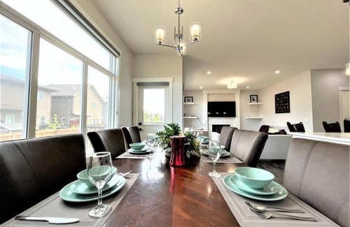 Southeast Calgary House | Group Getaway Retreat with Child-Friendly Amenities