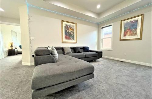 Southeast Calgary House | Group Getaway Retreat with Child-Friendly Amenities