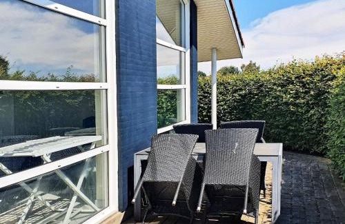 Hejlsminde Strand House | Ideal 10-Person Holiday Home in Hejls with Pool & Pets