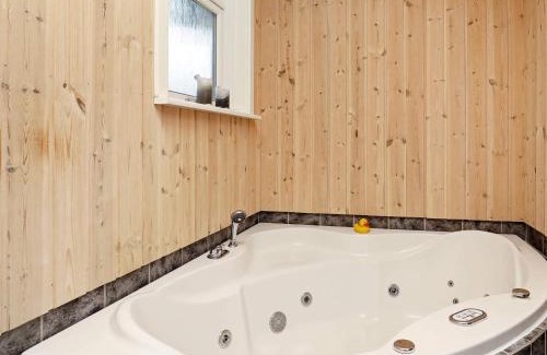 Vorupør House | Inviting 7-Person Holiday Home in Family-Friendly Thisted