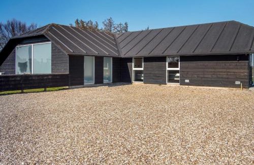 Stenbjerg House | Comfortable Holiday Home Snedsted V with Pool & Pets Welcome