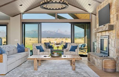 Clawson House | Luxury Retreat Teton Views 3 Acres