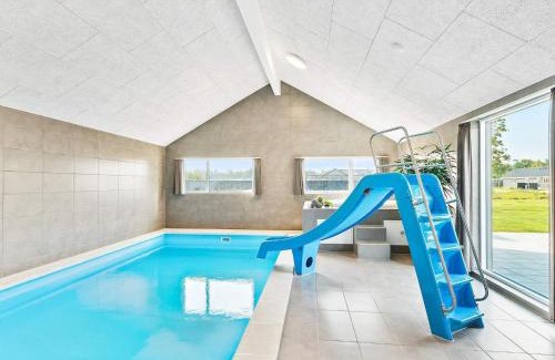 Houstrup House | Relaxing Holiday Home Nørre Nebel CLVI with Pool & Pets