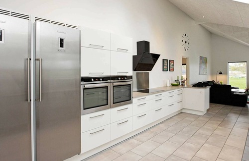 Reersø House | Exceptional 14-Person Holiday Home with Oceanfront Pool