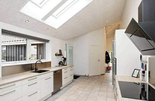 Reersø House | Exceptional 14-Person Holiday Home with Oceanfront Pool