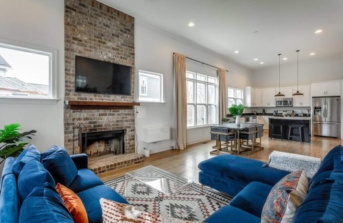 Chattanooga House | Pet-Friendly Reunion House Near Downtown with Breakfast